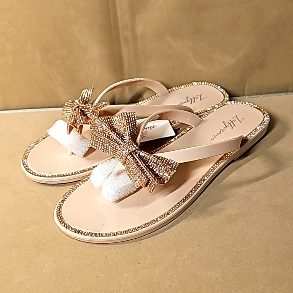 Zuffymomo Women's Sandals
